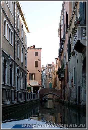 Венеция. Каналы в городе.