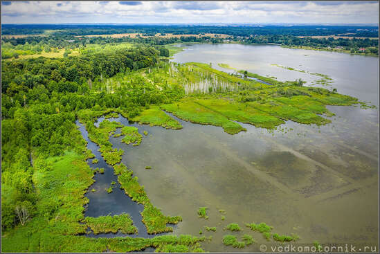 Озеро в поселке Подгорное