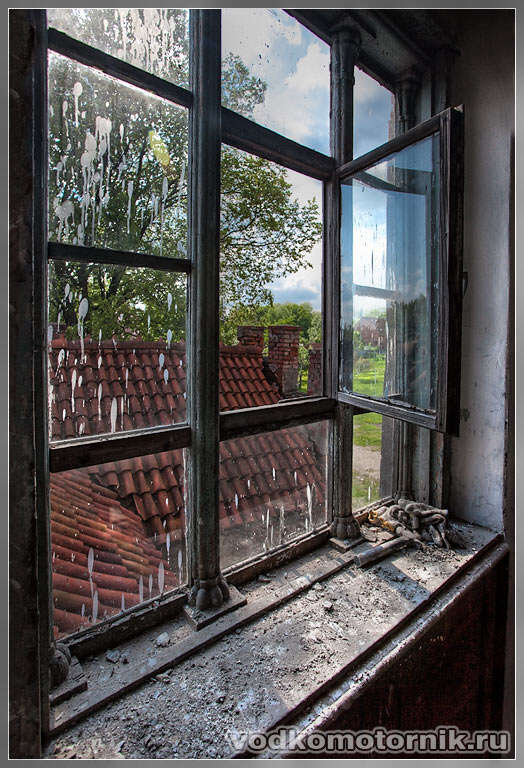 Замок Георгенбург - дубовое окно