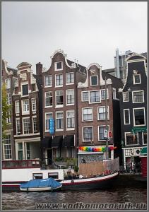 Амстердам - кривые дома повсюду