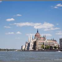 Здание парламента. Венгрия, Будапешт, Дунай.