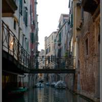 В сумерках по каналам. Италия, на катере по Венеции.