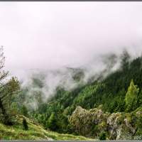 Вид с горы - все в тумане. Словения гора Голте Golte.