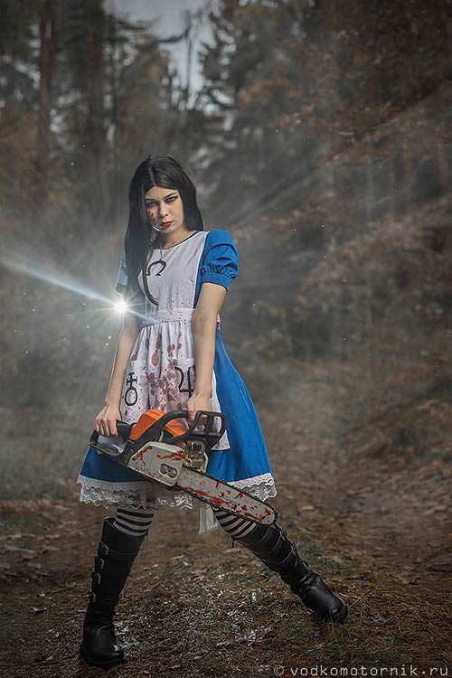 Alice: Madness Returns с бензопилой – косплей фотосессия Калининград